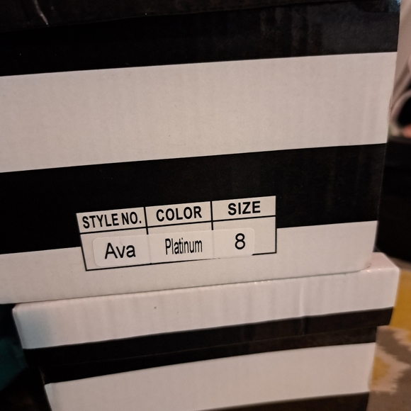 Sandals - Picture 2 of 3